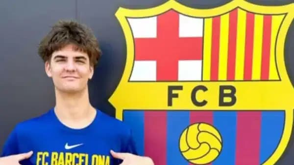 Eski milli basketbolcu Mehmet Okur'un oğlu Yiğit Mehmet Okur, Barcelona'ya transfer oldu