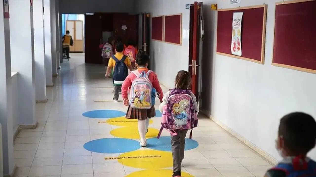 MEB'den 2026-2027 eğitim-öğretim yılına ilişkin kritik genelge: Okullarda yeni kurallar yürürlüğe giriyor