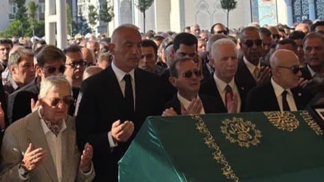 Bakan Ersoy, Kahve Dünyası'nın kurucusu Birol Altınkılıç'ı son yolculuğuna uğurladı