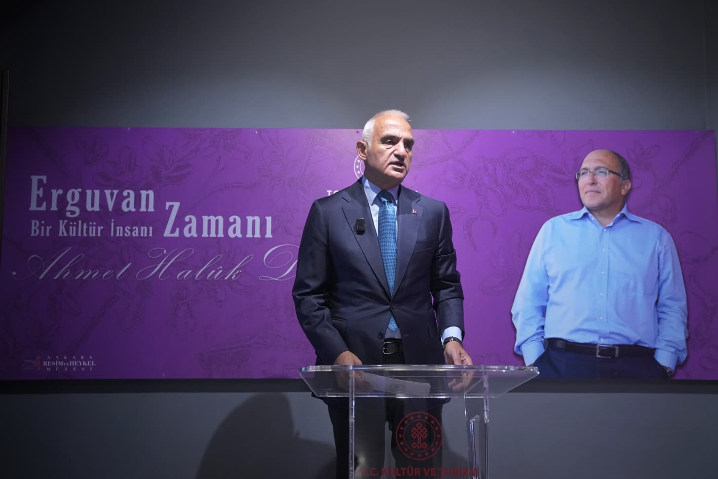Prof. Dr. Ahmet Haluk Dursun, vefatının 7. yılında düzenlenen sergi ve belgesel gösterimiyle anıldı