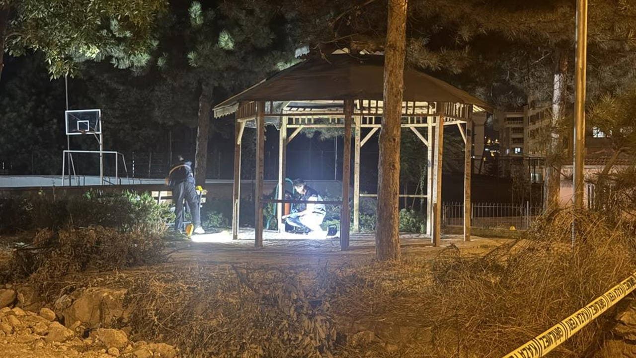Tokat'ta okul bahçesinde hırka kavgası: Bir kişi 3 yerinden bıçaklandı