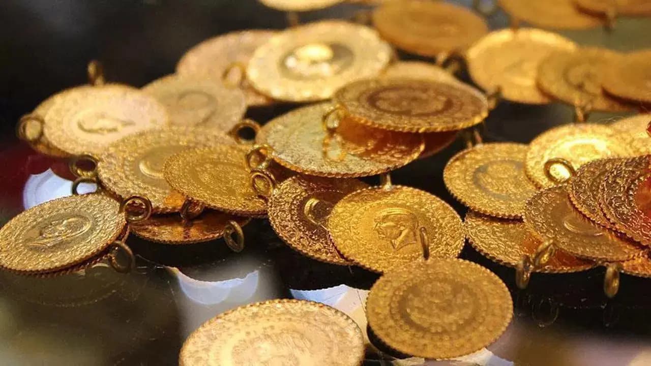 Altın fiyatlarındaki yükseliş trendi devam ediyor: Gram, çeyrek ve Cumhuriyet altını güncel rakamları