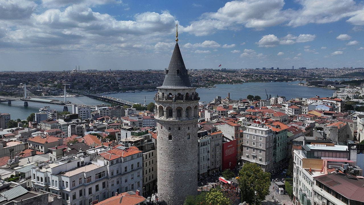 İstanbul'u çifte sıcak hava dalgası vuruyor: AKOM'dan 10 günlük kritik uyarı