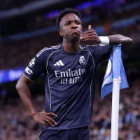 Vinicius Junior, Real Madrid ile 6 yıllık yeni sözleşmeye imza attı