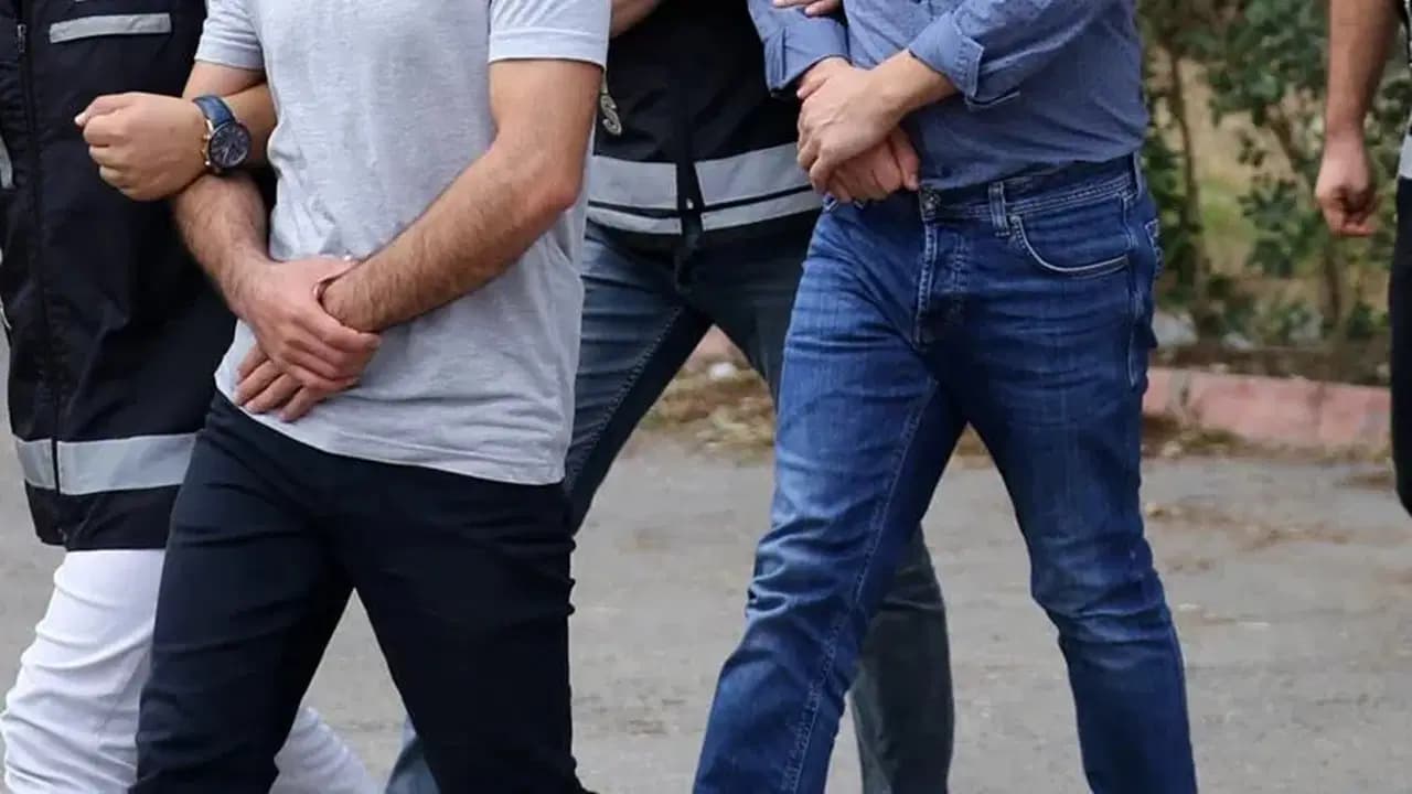 Muğla'da otomobili kurşunlayıp 13,7 milyon TL fidye isteyen 3 kişi tutuklandı