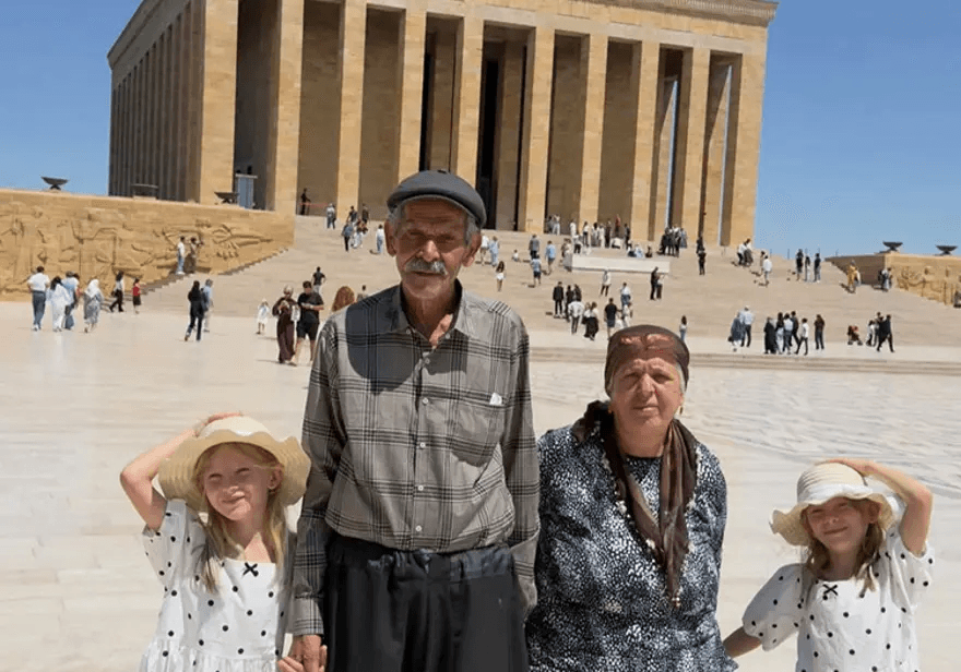 34 yıl sonra ikiz bebek sahibi olan aileye bakanlıktan destek