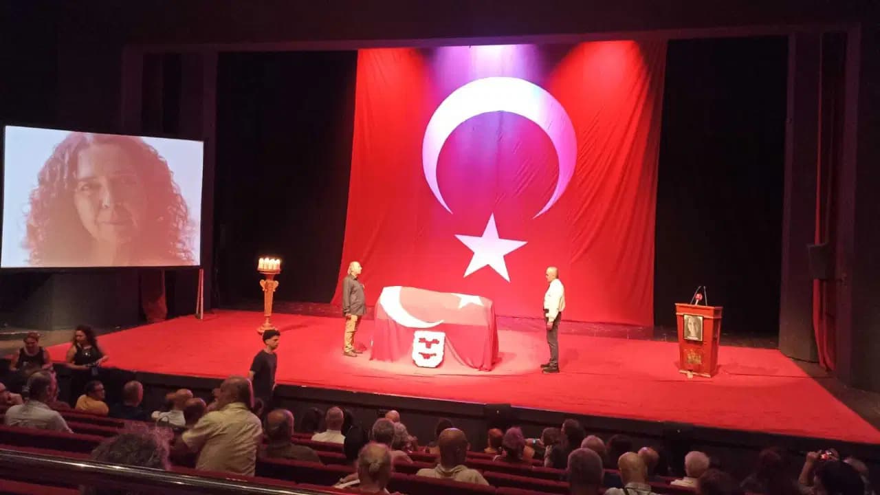 Türk sanatının çok yönlü ismi Bilgesu Erenus son yolculuğuna uğurlandı