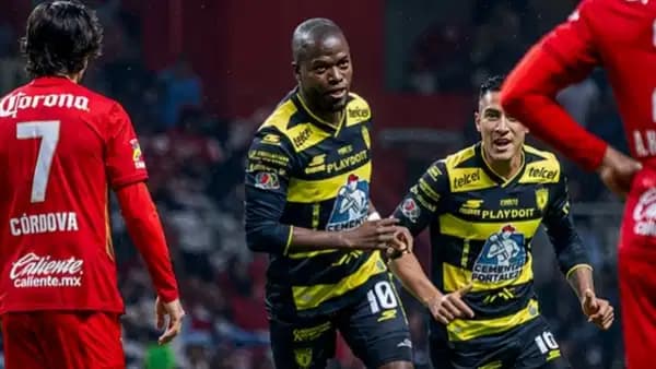 Eski Fenerbahçeli golcü Enner Valencia, Arjantin devinde kariyerine yön verdi