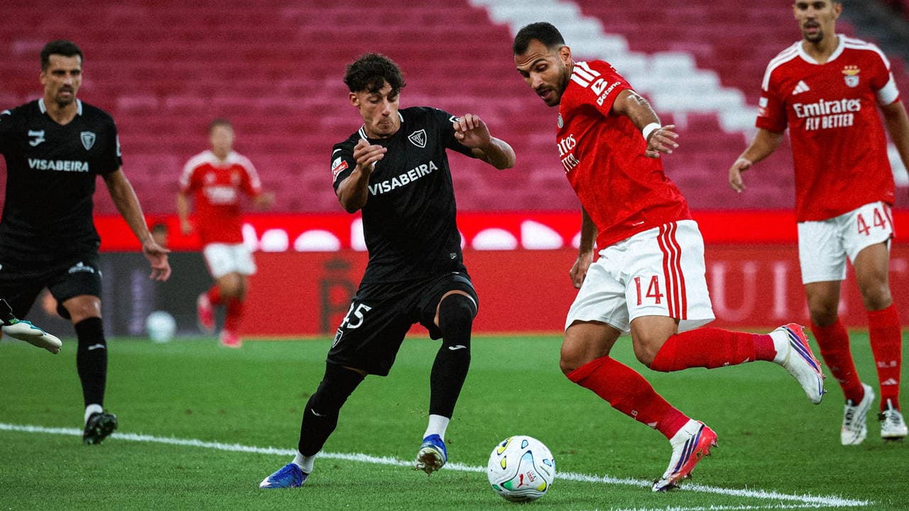 Benfica, 2 kez öne geçtiği maçta Academico Viseu ile puanları paylaştı