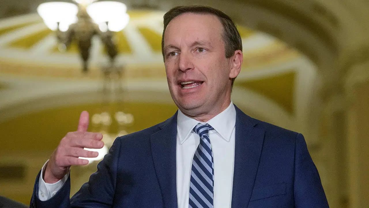 ABD'li senatör Trump'ı yerden yere vurdu: İran savaşını kaybettin