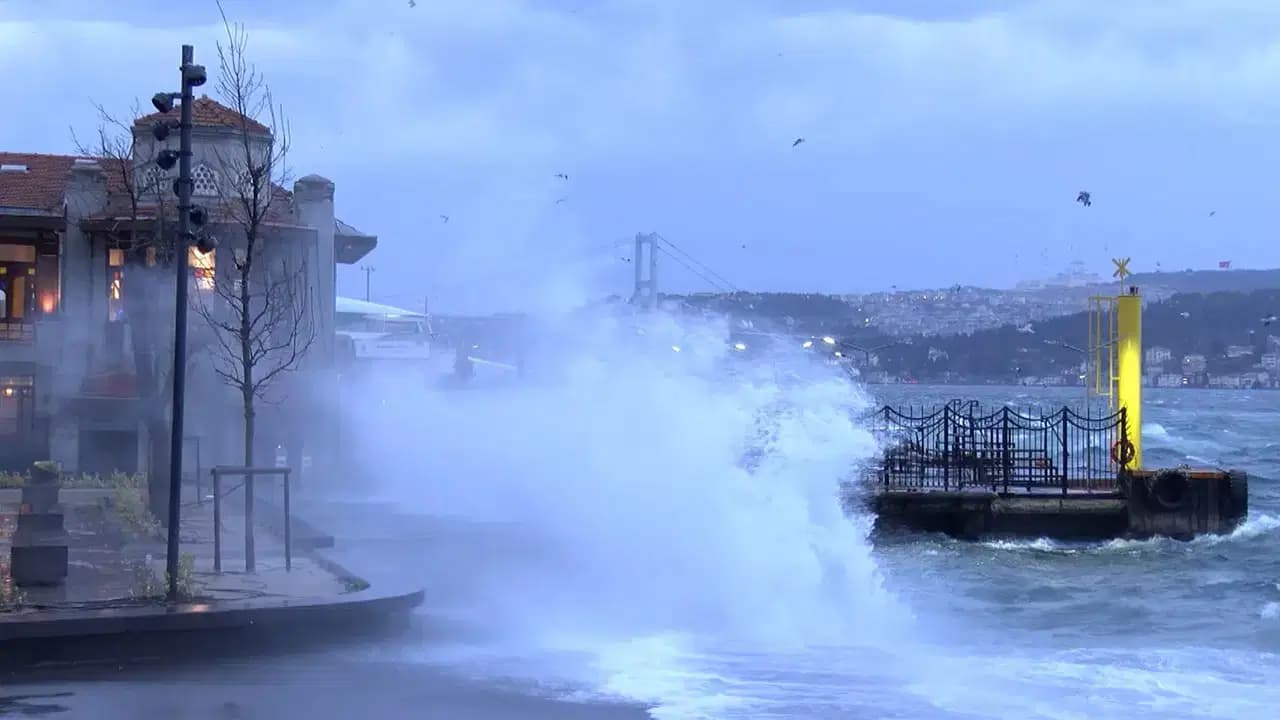 AKOM'dan İstanbul için fırtına uyarısı: Hafta ortasına dikkat