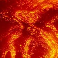 Avrupa'nın en aktif yanardağı Etna'da şiddetli patlama: Aktivite günlerdir sürüyor