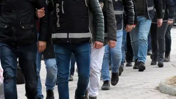 Ankara'da düzenlenen uyuşturucu ve fuhuş operasyonunda 10 şüpheli tutuklandı