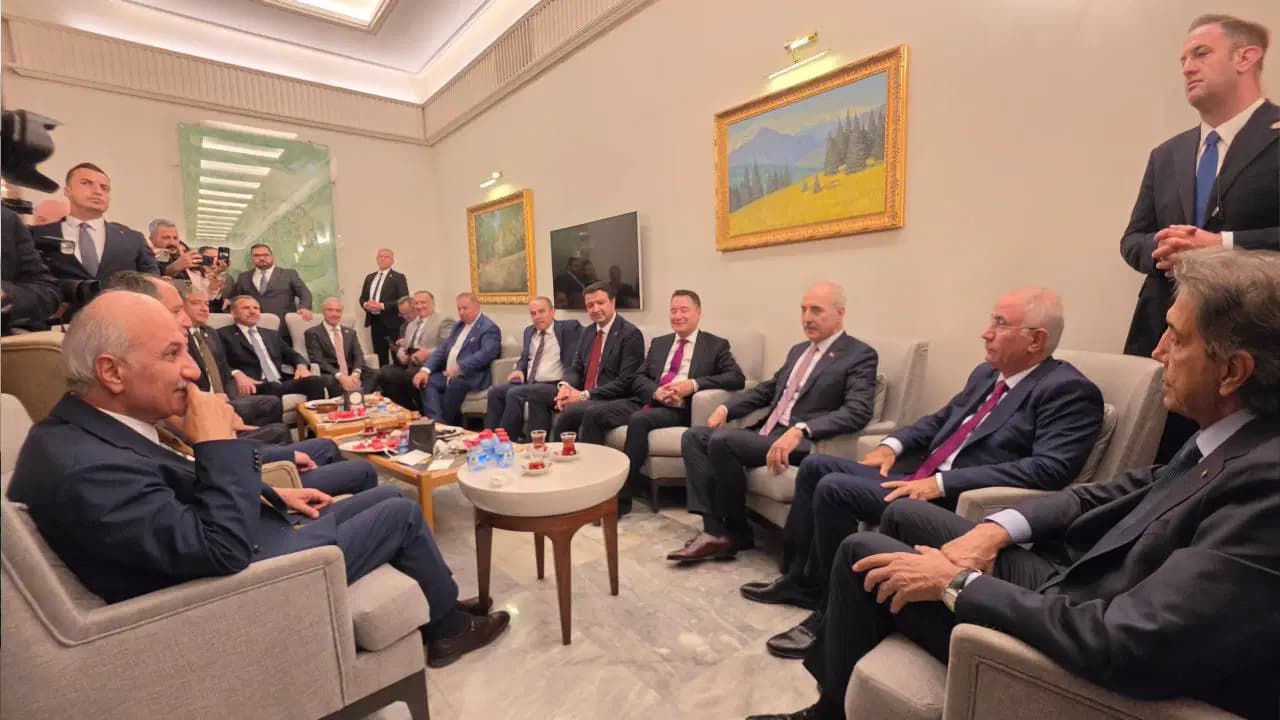 Çerçeve yasa görüşmeleri... Ali Babacan ve Efkan Âlâ arasında dikkat çeken diyalog!