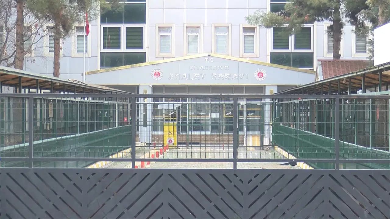 Diyarbakır'da arazi kavgası kanlı bitti: 18 yaşındaki Figen Baran hayatını kaybetti, 2 kişi tutuklandı