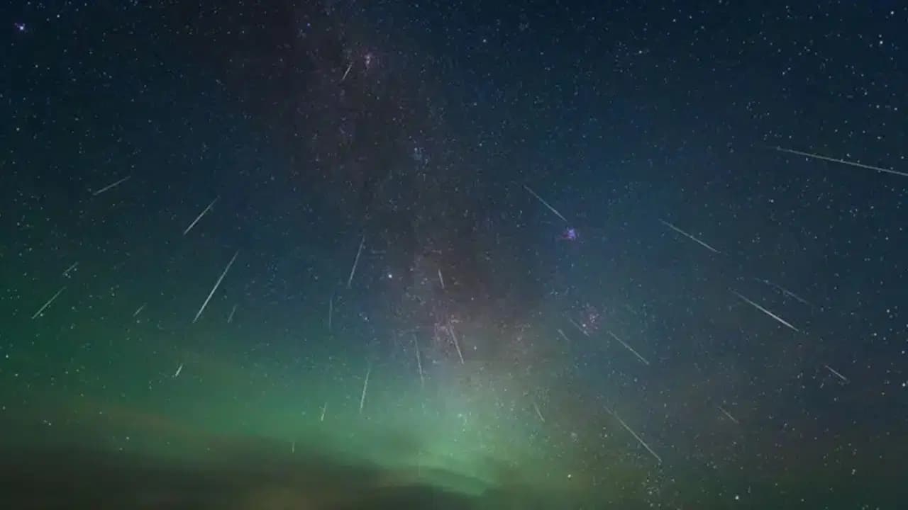 Perseid meteor yağmuru bu gece gökyüzünü aydınlatacak: Türkiye'den izleme rehberi