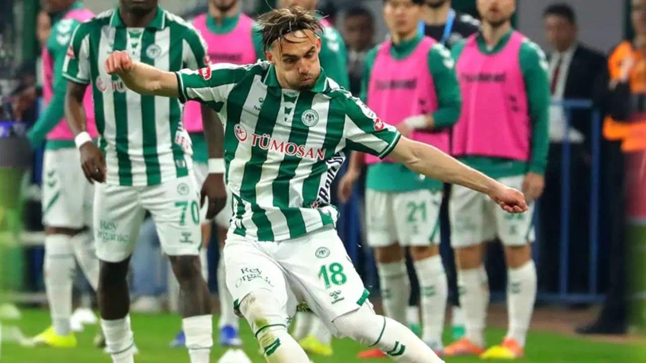Kocaelispor'dan orta saha takviyesi: Berkan Kutlu resmen Kocaeli'de!