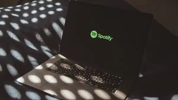 Spotify'dan yapay zeka kararı: Sanatçı profillerine yeni rozet geliyor