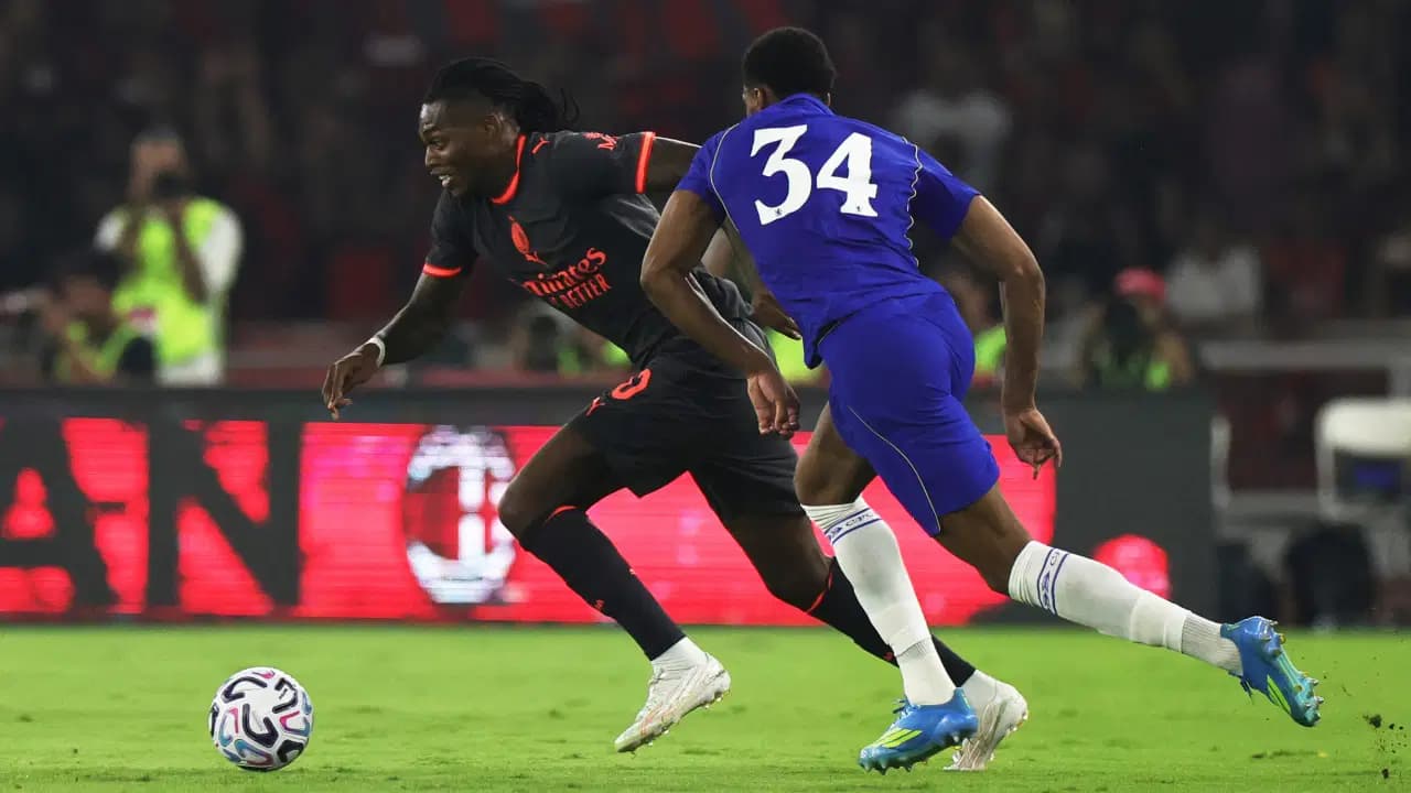 Galatasaray ve Fenerbahçe ile adı geçen Rafael Leao, transfer söylentilerine sessiz kalmadı
