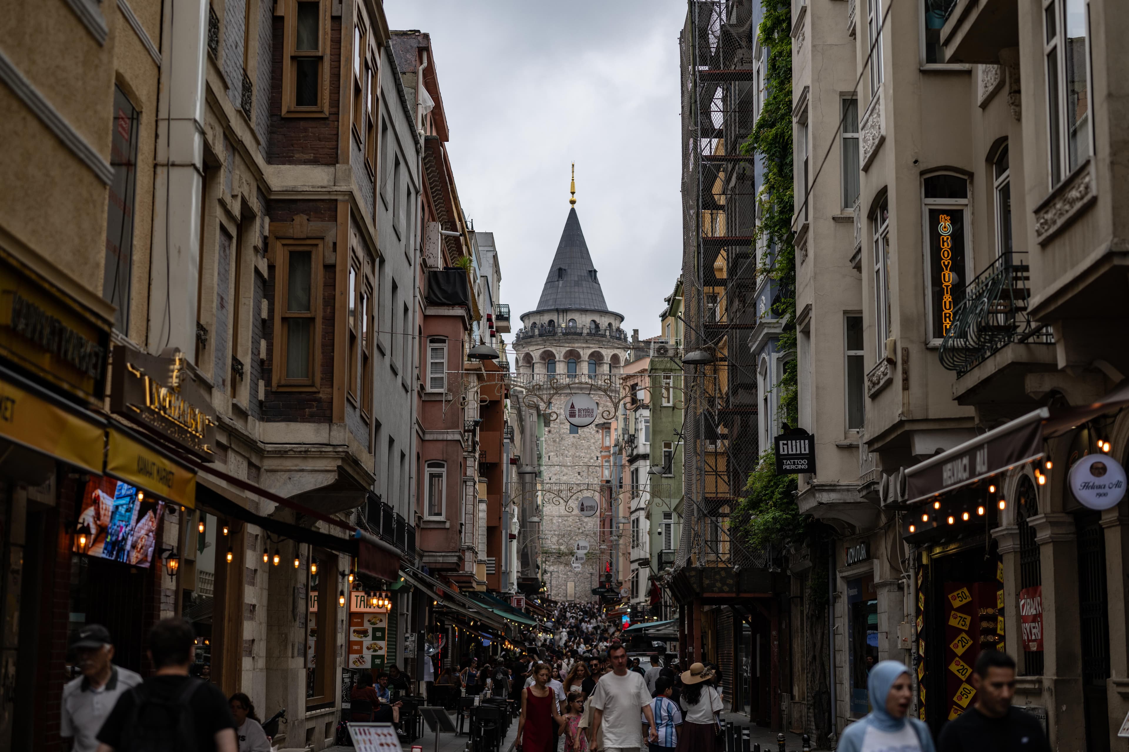 İstanbul'a poyraz serinliği: Gece ile gündüz arasında 9 derecelik sıcaklık farkı bekleniyor