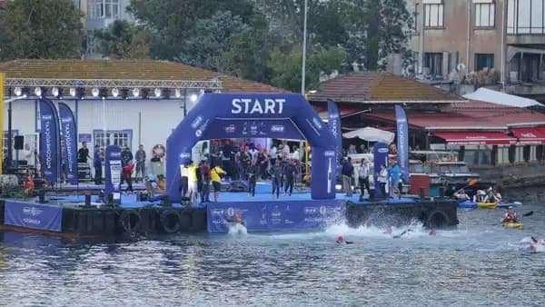 Dünyanın tek kıtalararası triatlonu İstanbul Boğazı'nda start alacak