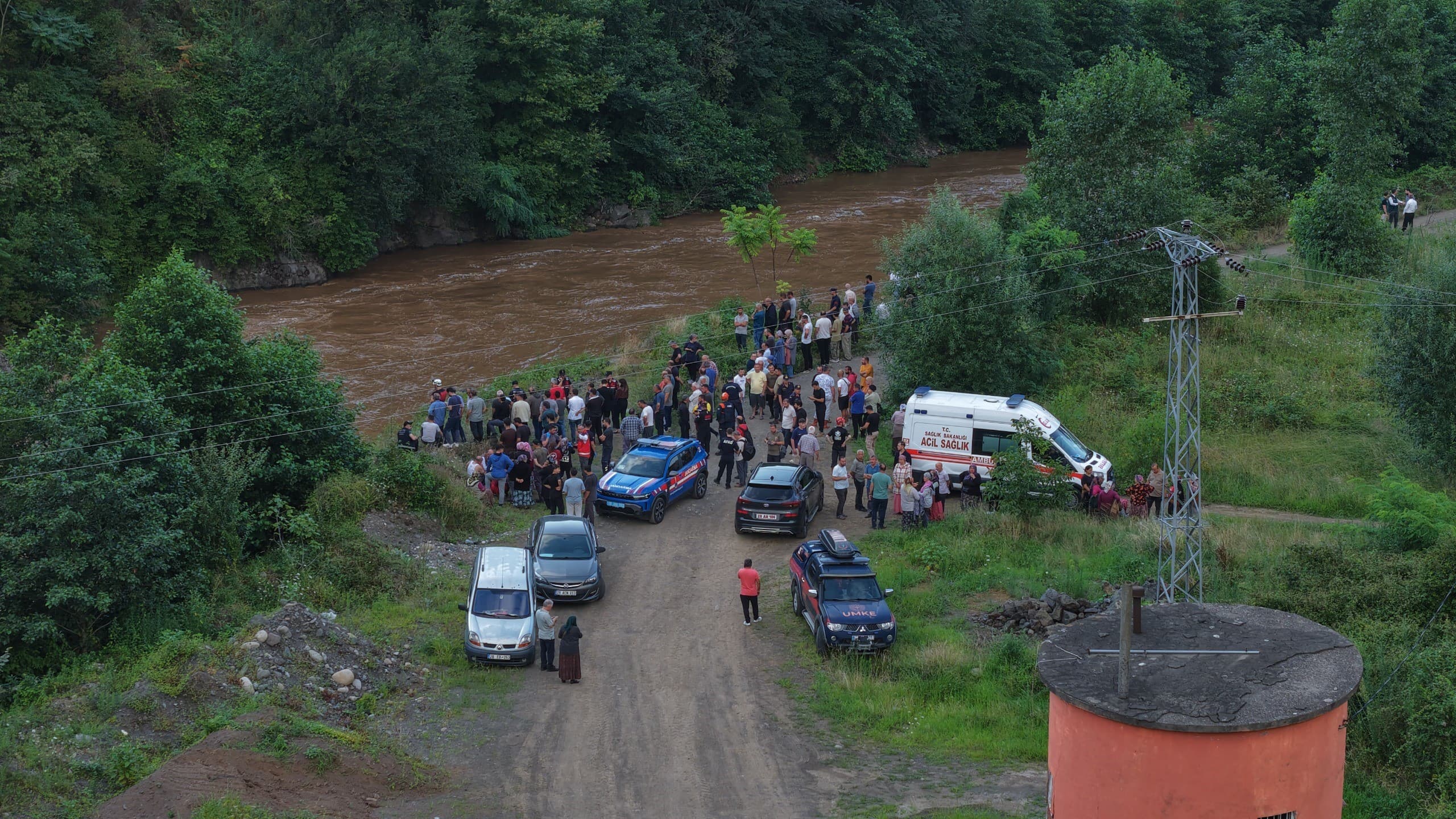 Giresun'da sel felaketi: Anne ve iki kızını yutan derenin acı bilançosu