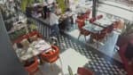 Zeytinburnu'nda restorana silahlı saldırı: 2 kişi yaralandı, 55 suç kaydı bulunan şüpheli yakalandı