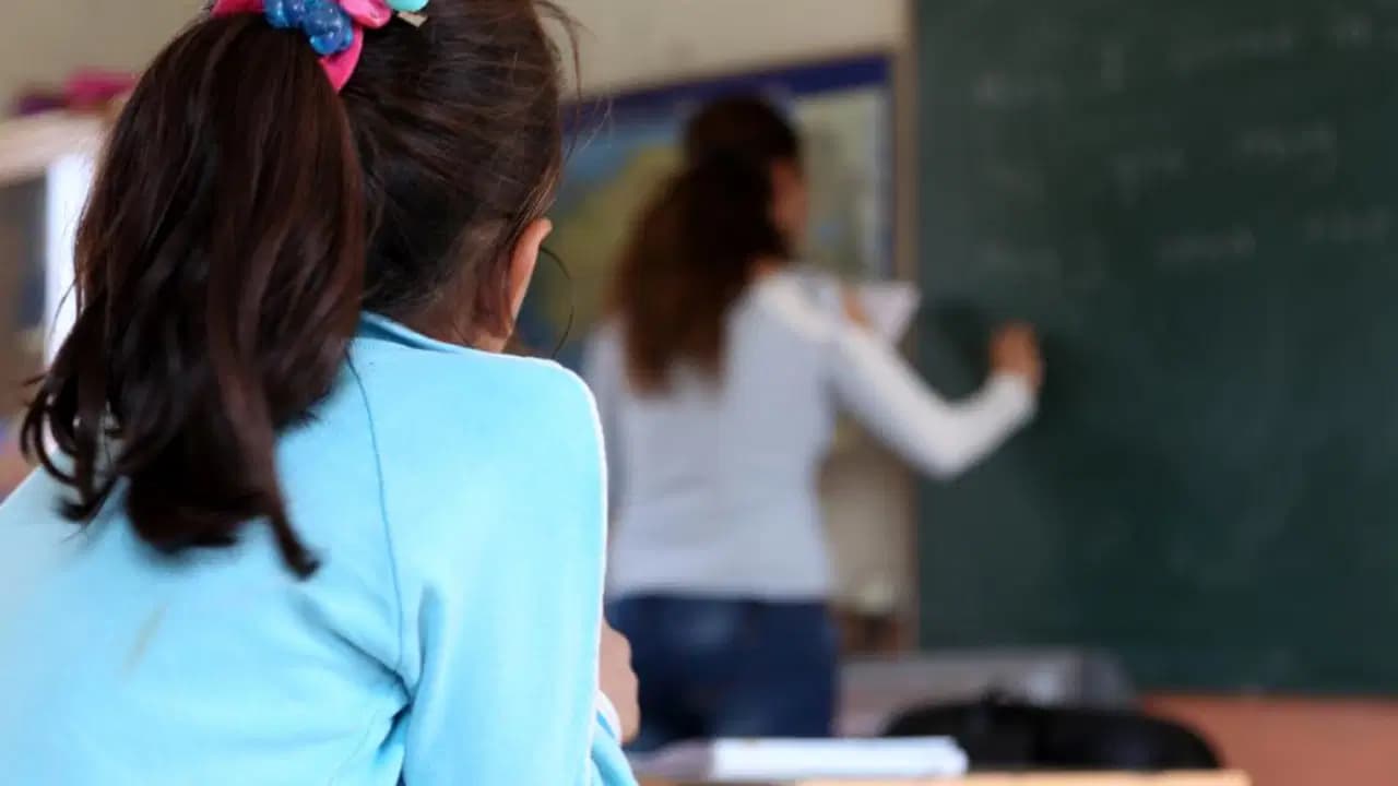 Mardin'den emsal karar: Lisansüstü eğitim hakkı için mahkeme öğretmene 'dur' dedi