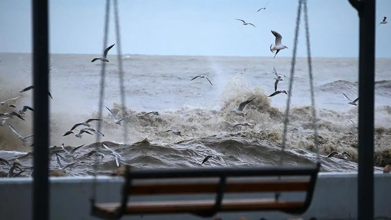 Meteoroloji'nin fırtına uyarısı sonrası 9 ilde denize giriş yasağı