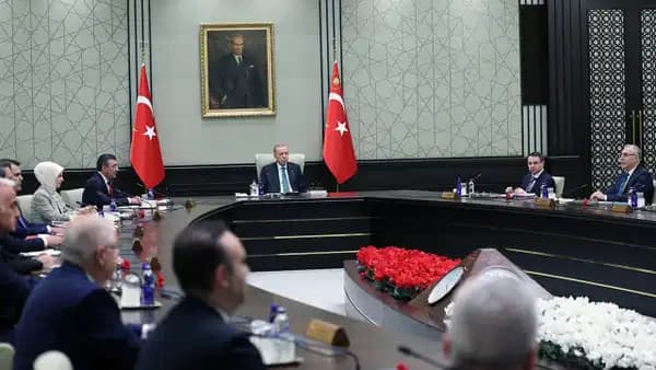 Ankara Kulisi Kabine Revizyonunu Konuşuyor: Gözden Çıkarılacağı İddia Edilen İki Bakan
