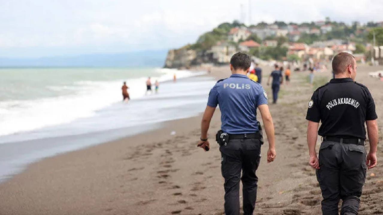 Tekirdağ'da fırtına alarmı: 3 ilçede denize giriş yasağı getirildi
