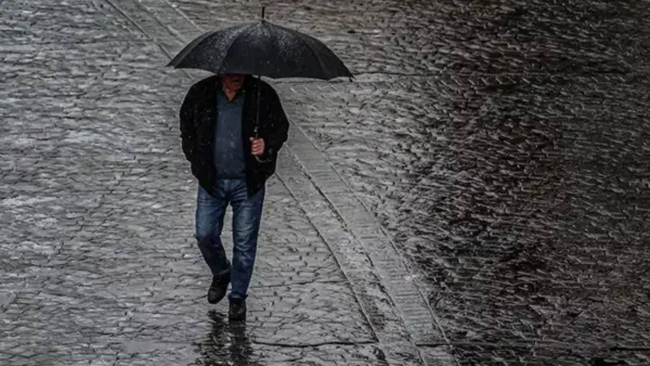 Meteoroloji'den Doğu ve Karadeniz Bölgesi için kuvvetli yağış alarmı