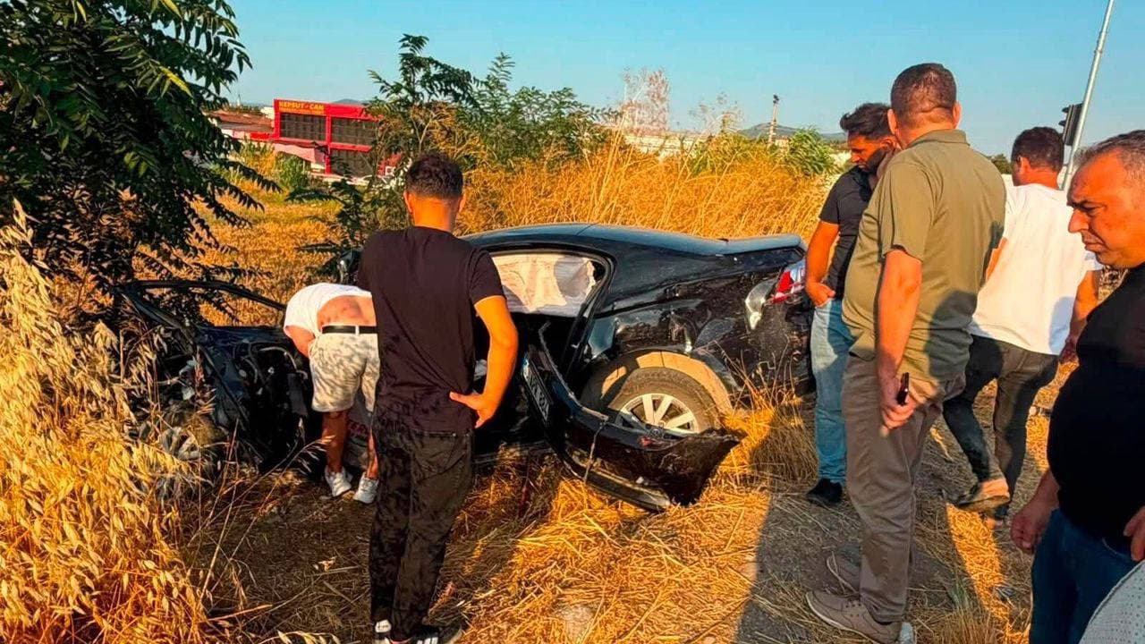 Balıkesir'de orman yangınına giden araç kaza yaptı: 1 kişi hayatını kaybetti