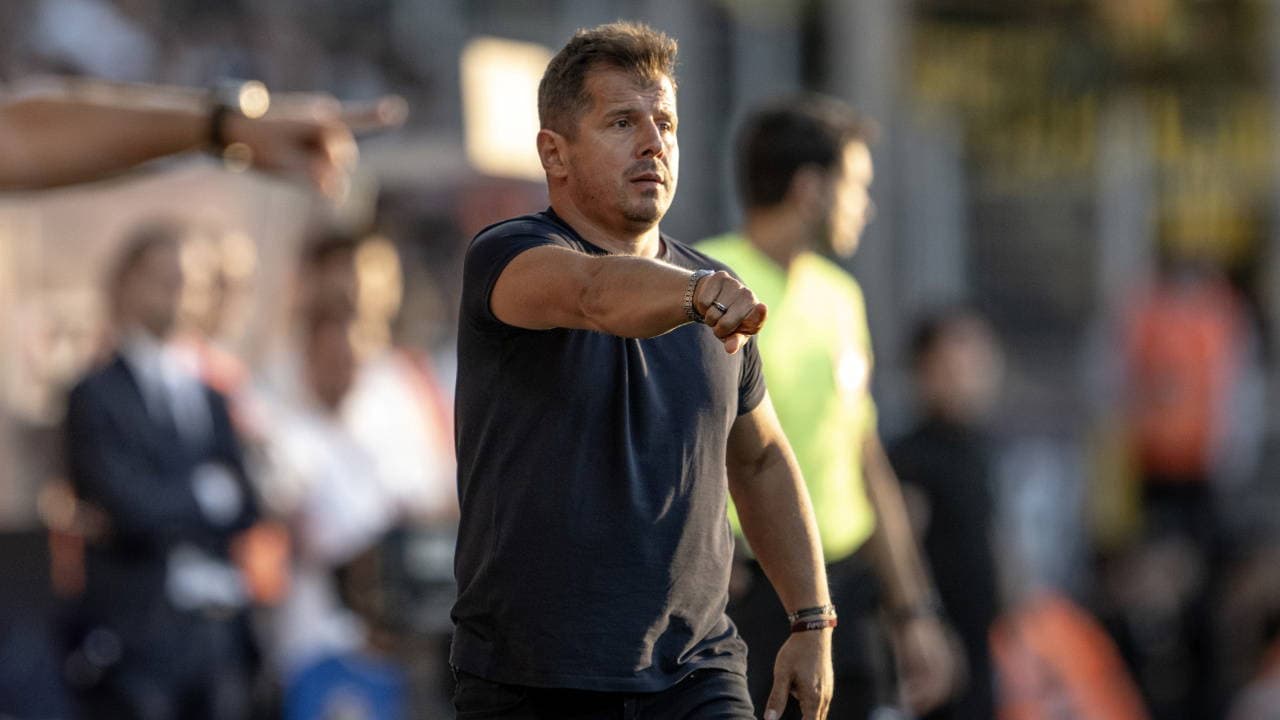Emre Belözoğlu'ndan Trabzonspor maçı sonrası dikkat çeken açıklama: 'Genç oyuncuları Türk futboluna armağan etmek istiyoruz'