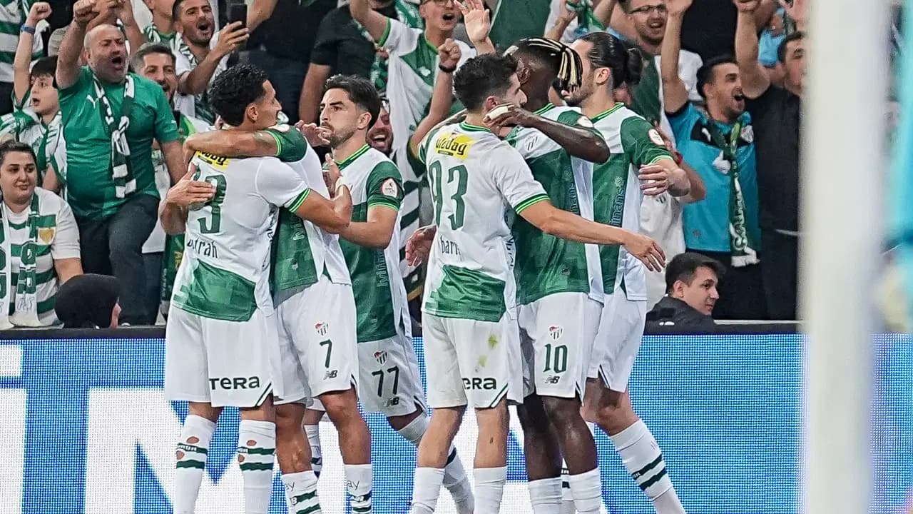 Bursaspor, TFF 1. Lig'e 2'de 2 yaparak hızlı başladı