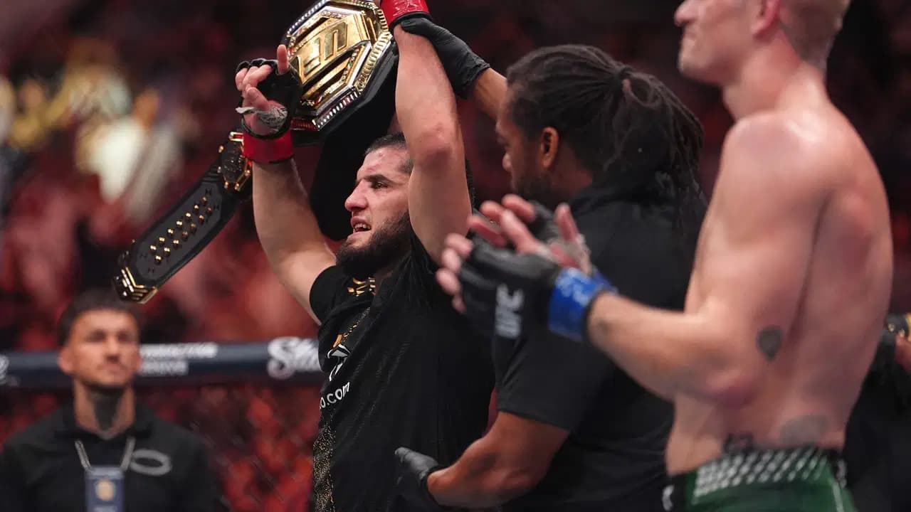 UFC'de Tarihi Gece: Islam Makhachev, Ian Garry'yi geçerek kemerini korudu ve rekorların sahibi oldu