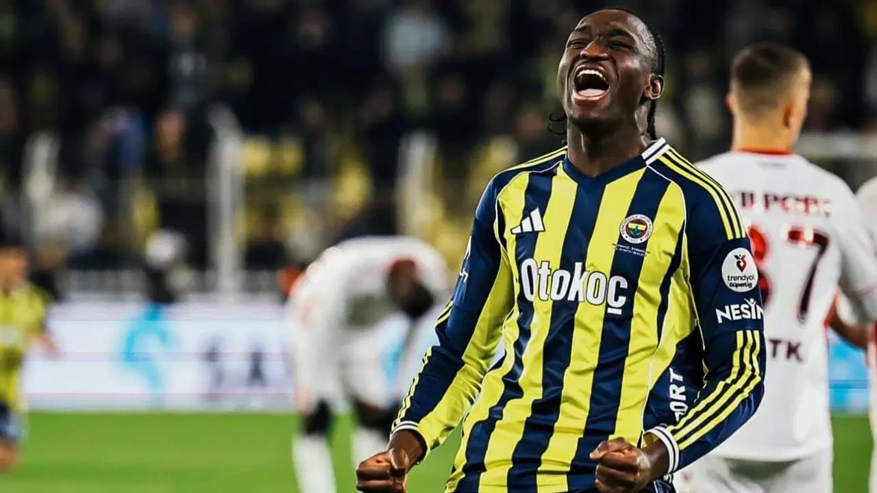 Fenerbahçe'de sürpriz ayrılık: Yıldız isim Premier Lig yolunda!
