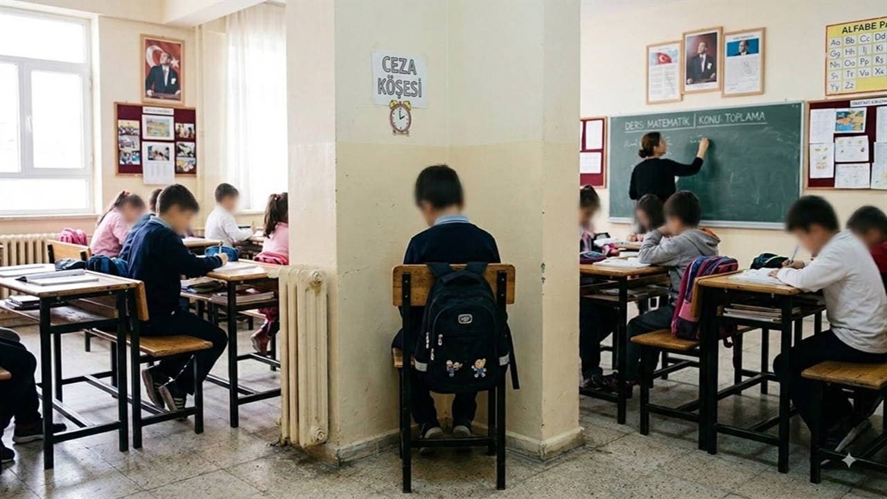 Özel eğitim sınıfında 'ceza köşesi' uygulaması: Aile şikayetçi oldu, ilçe milli eğitim müdürlüğüne ceza verildi