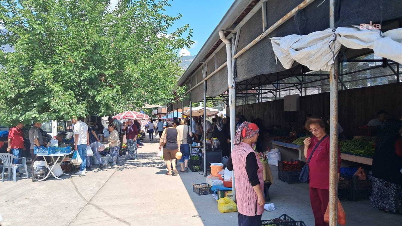 Artvin'de emeklilerin pazar çilesi: 'Cebimizdeki para artık yetmiyor'
