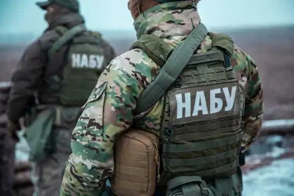 Ukrayna'da üst düzey yolsuzluk operasyonu: Devlet Başkanlığı Ofisi ve milletvekilleri hedefte