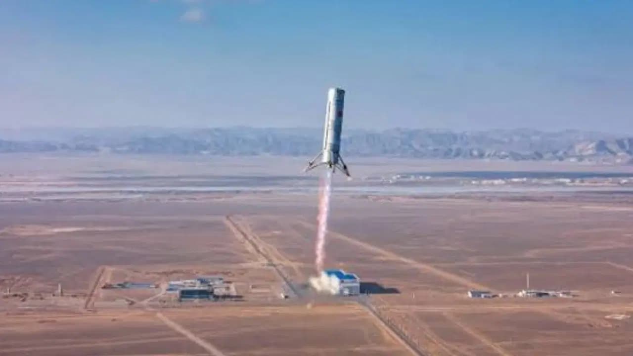 Çinli LandSpace, yeniden kullanılabilir roketini uzay yolculuğunun ardından yere indirmeyi başardı